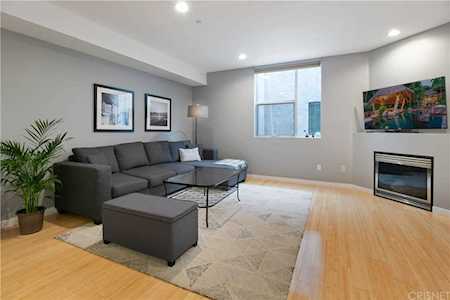 12908 Bloomfield Street #105 Studio City, CA 91604
