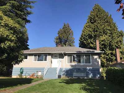 6537 Balmoral Street Burnaby, BC V5E 1H9