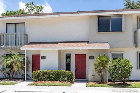 2902 Poolside Dr #2902 Green Acres, FL 33463