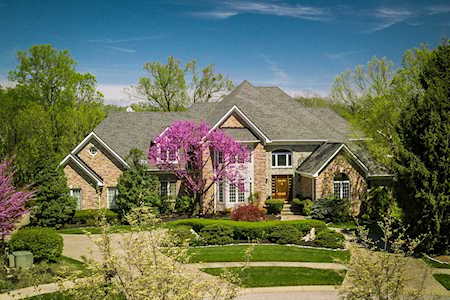 202 Mockingbird Gardens Dr Louisville, KY 40207