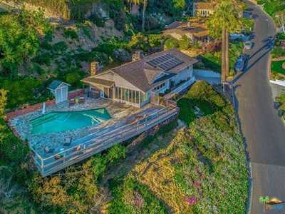 1251 Paseo Redondo Burbank, CA 91501