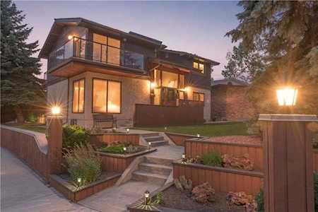 1403 17A Street NW Calgary, AB T2N 2G2