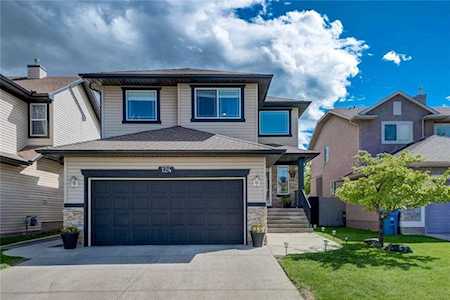 124 Wentworth Close SW Calgary, AB T3H 4W1