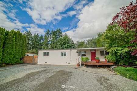 14416 E Greenbelt Dr Bonney Lake, WA 98391