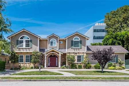 15459 Dickens Street Sherman Oaks, CA 91403