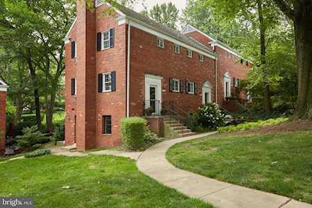 3541 Martha Custis Dr Alexandria, VA 22302