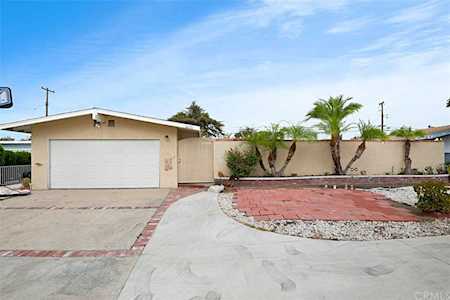 10571 Halelani Way Garden Grove, CA 92840