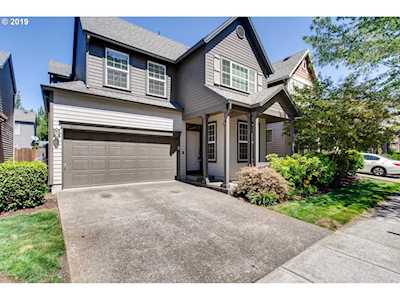 1001 SE Roundelay St Hillsboro, OR 97123