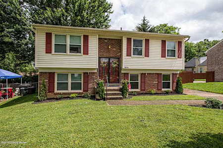 8814 High Point Cir Louisville, KY 40299