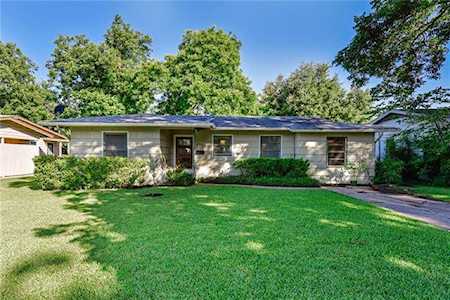 7704 Rutgers Ave Austin, TX 78757