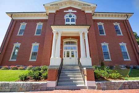 151 High St #1B Newburyport, MA 01950
