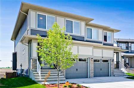 277 Hillcrest Road SW Airdrie, AB T4B 4K1