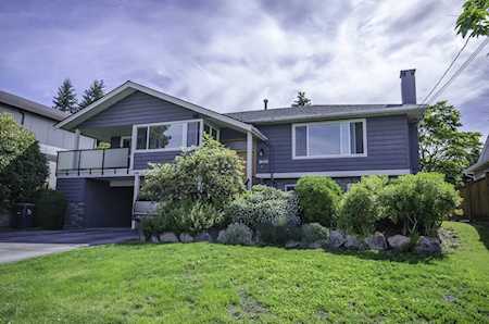 3346 Calder Avenue North Vancouver, BC V7N 3R5