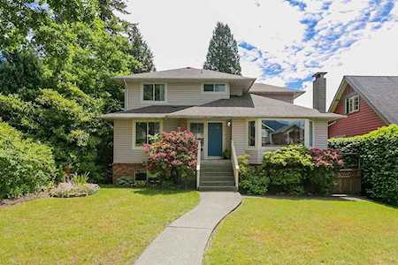 319 W 26th Street North Vancouver, BC V7N 2G7