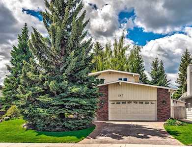 247 Oakside Road SW Calgary, AB T2V 4H7