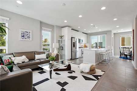 5627 W Observation Lane Los Angeles, CA 90028