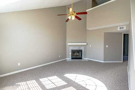 3918 Pinoak View Ct Louisville, KY 40299