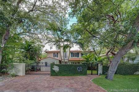 3786 Kent Ct Coconut Grove, FL 33133