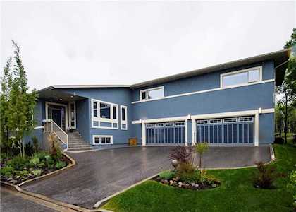 160 Posthill Drive SW Calgary, AB T3H 0J1