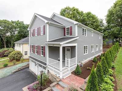 67 Farmcrest Ave Lexington, MA 02421