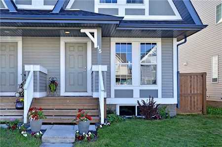 15 Elgin Meadows Garden(s) SE Calgary, AB T2Z 0M1