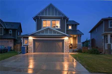 124 Kinniburgh Garden(s) Chestermere, AB T1X 0R7