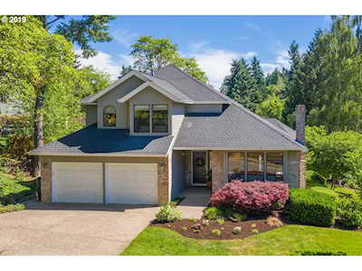 1499 Braemar Dr West Linn, OR 97068