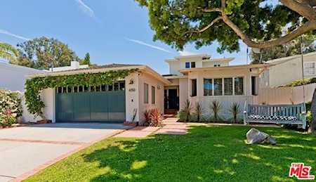 650 N Las Casas Avenue Pacific Palisades, CA 90272