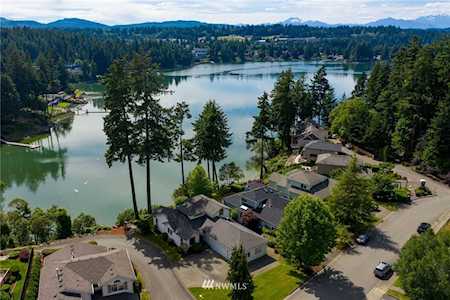 965 Oyster Bay Ct Bremerton, WA 98312