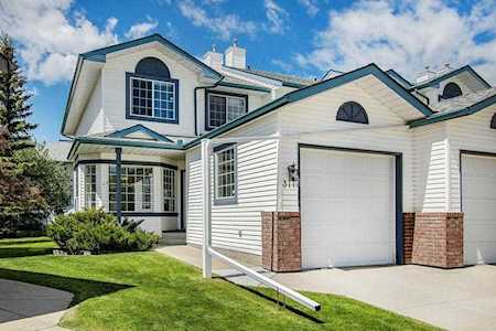 311 Citadel Terrace NW Calgary, AB T3G 3X3