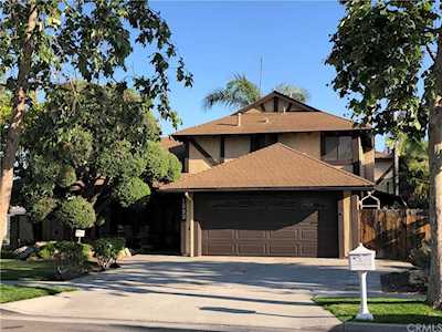 1322 Cherry Street Santa Ana, CA 92705