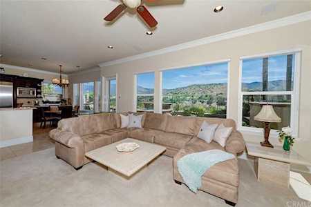 22 Barneburg Rancho Santa Margarita, CA 92679