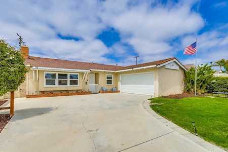 8201 Kingfisher Drive Huntington Beach, CA 92646
