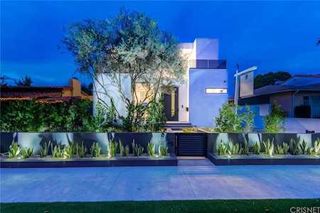 6129 Lindenhurst Avenue Los Angeles, CA 90048
