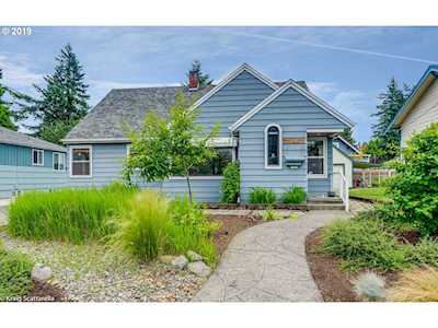 7814 SE Knight St Portland, OR 97206
