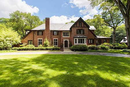165 Cliff Rd Wellesley, MA 02481