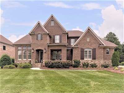 221 Glenmoor Dr Waxhaw, NC 28173