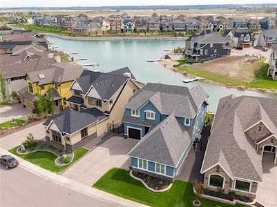 266 Mahogany Manor SE Calgary, AB T3M 1N9