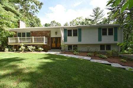 23 Dunster Rd Sudbury, MA 01776