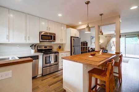 153 Village Green Rd Encinitas, CA 92024