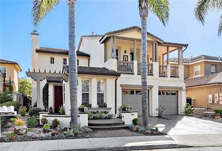 203 Calle Botanico San Clemente, CA 92673