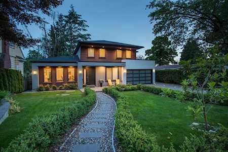 451 W St. James Road North Vancouver, BC V7N 2P6