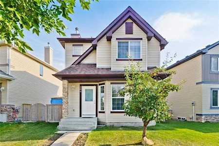 204 Saddlecrest Boulevard NE Calgary, AB T3J 5N7