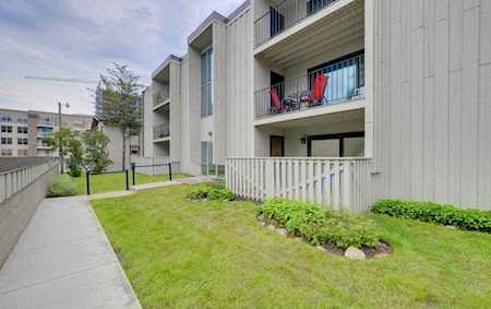 26 Arthur Avenue SE #103 Minneapolis, MN 55414