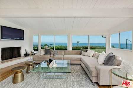 927 Glenhaven Drive Pacific Palisades, CA 90272