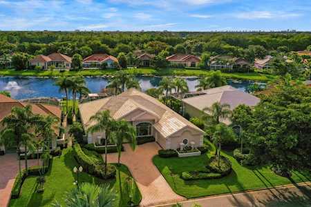 67 Cayman Place Palm Beach Gardens, FL 33418