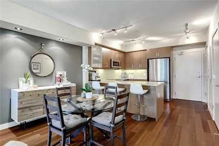 805 4 Street NE #104 Calgary, AB T2E 3S9