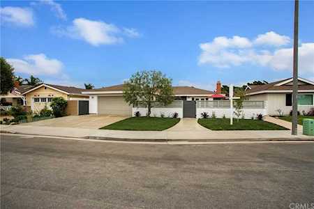 21382 Sand Dollar Lane Huntington Beach, CA 92646