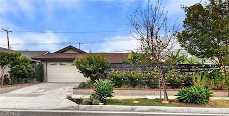 1074 Mission Drive Costa Mesa, CA 92626