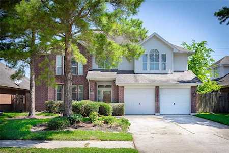 17214 Sandestine Dr Houston, TX 77095